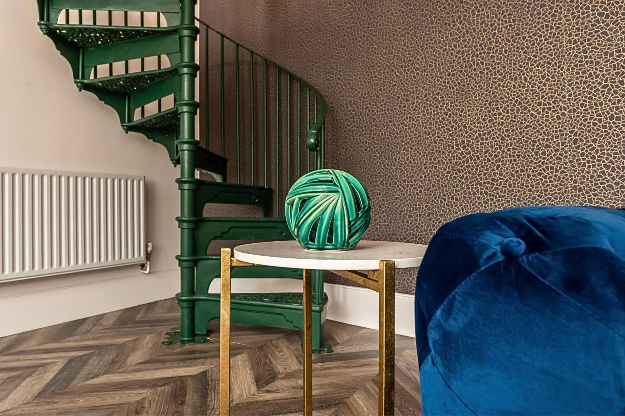 The Secret Kensington Garden Mews-2 Bedroom Full House-2 Train Lines- Spacious-Kings Road- Harrods -Chelsea Stadium-Private Small Patio Лондон Екстер'єр фото