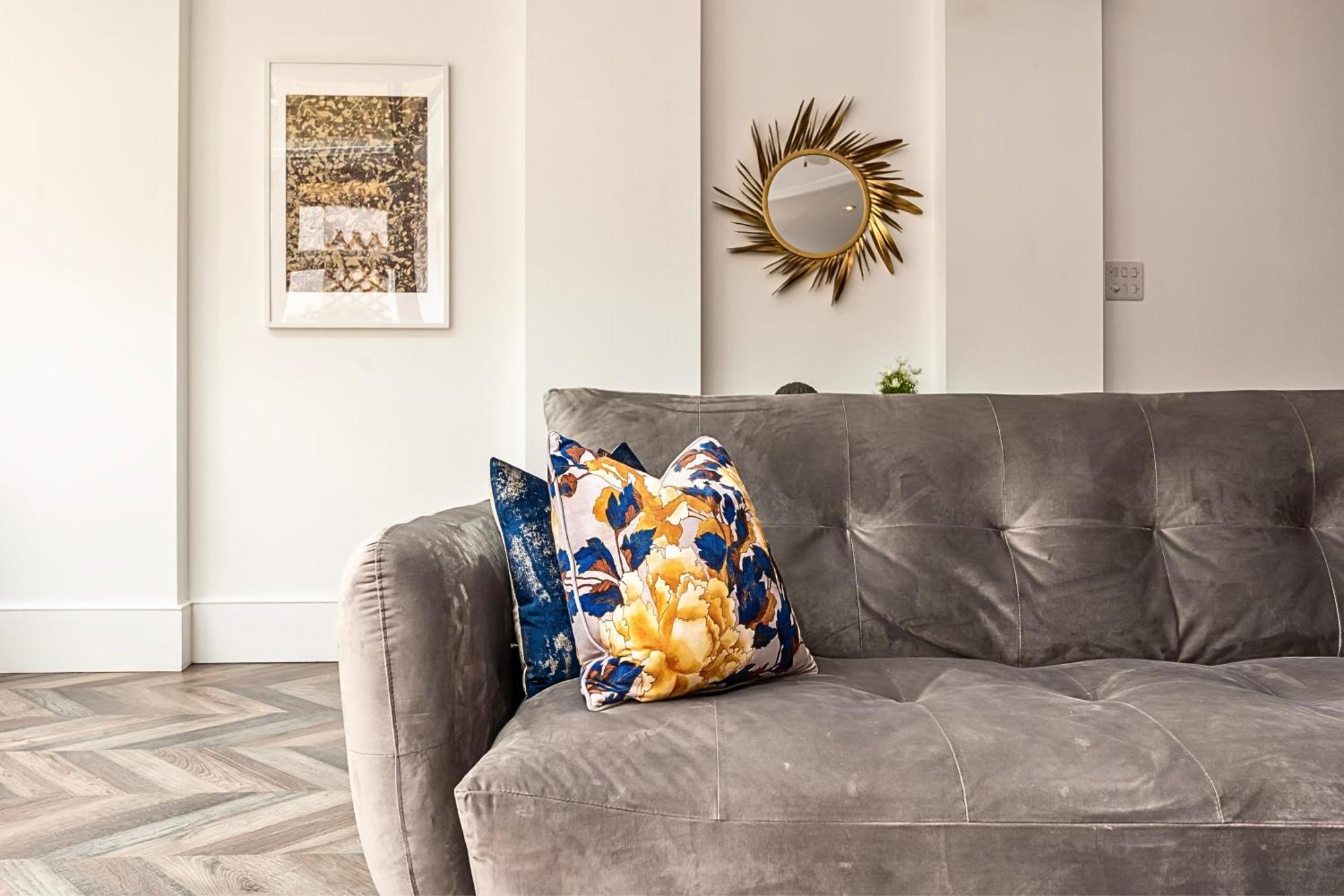 The Secret Kensington Garden Mews-2 Bedroom Full House-2 Train Lines- Spacious-Kings Road- Harrods -Chelsea Stadium-Private Small Patio Лондон Екстер'єр фото